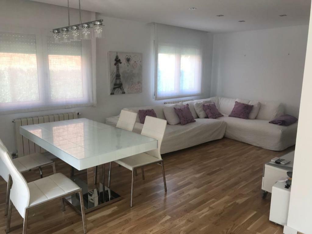 Nice Home Borgona 외부 사진